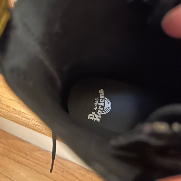 Sinclair leopard embossed black patent platform doc martens NWOT/B - Picture 7 of 7